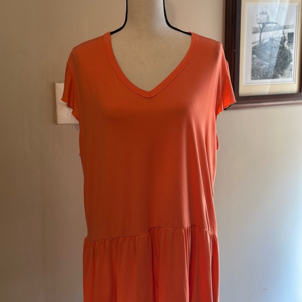 Time and Tru Vibrant Orange V-Neck Top
